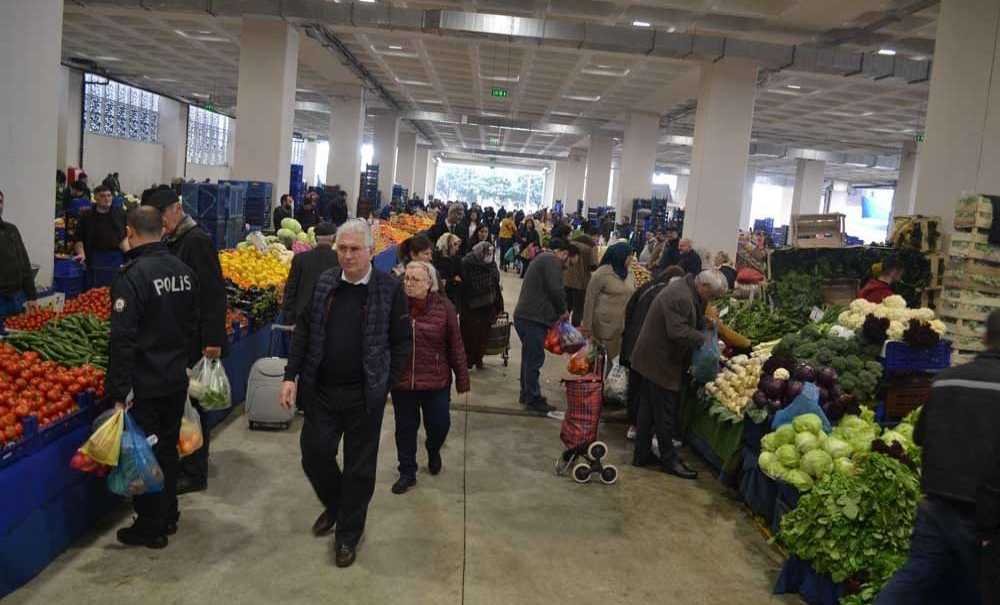 270 Pazar Esnafı Pazar Yeri'nden Memnun