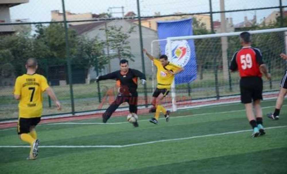 Bahar Turnuvasında Yarı Finalin Kazananları Jandarma Ve Emniyet Oldu