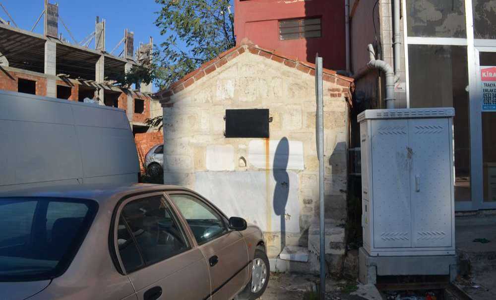 Tarihi Çeşme'nin Restorasyonu Yarım Kaldı