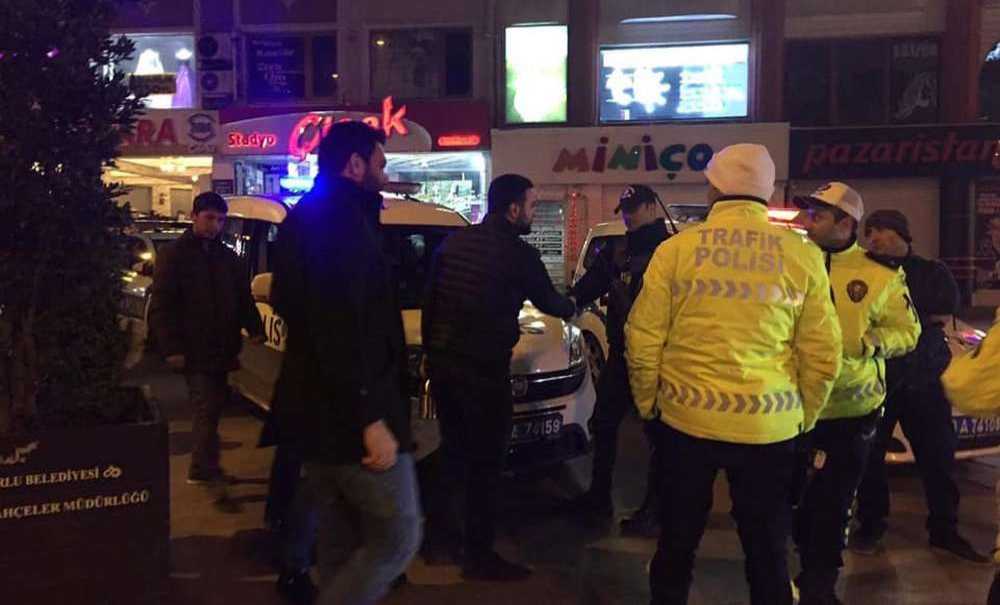 Yılbaşında Görev Yapan Polisleri Unutmadılar