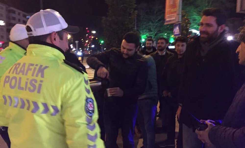 Yılbaşında Görev Yapan Polisleri Unutmadılar