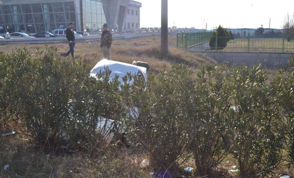 Direksiyon Hakimiyetini Kaybeden Sürücü Ağır Yaralandı