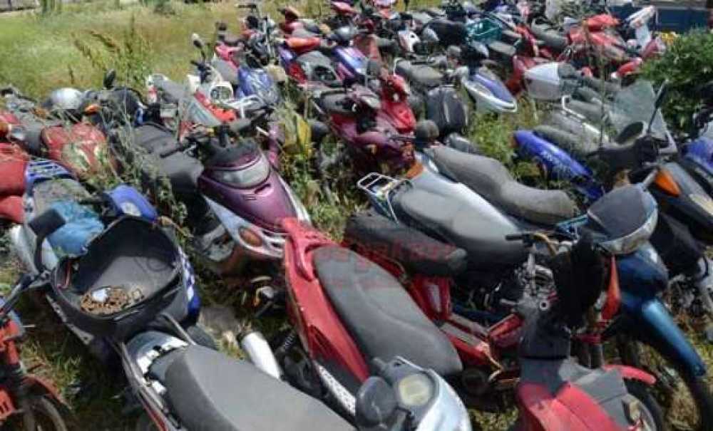 Otoparklar Motosikletlerle Doldu