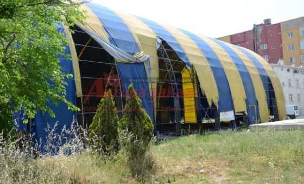 Spor Tesisleri Çürüyor