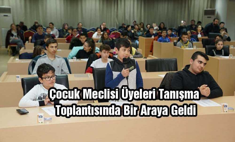 Çocuk Meclisi Üyeleri Tanışma Toplantısında Bir Araya Geldi