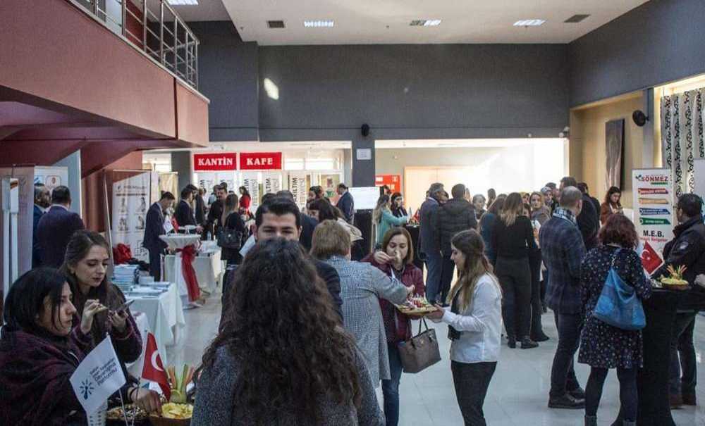 İnsan Kıymetleri Kongresi Düzenlendi