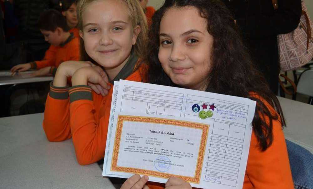 Çorlu'da 51 Bin Öğrenci Yarıyıl Karnesi Aldı