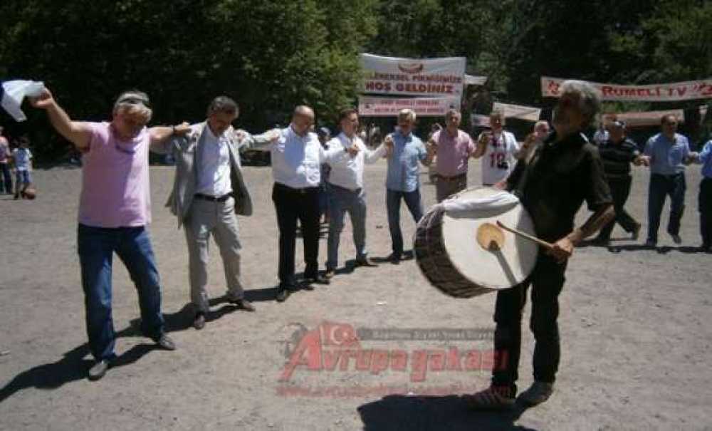 Göçmenler Rumeli Balkan Federasyonu'nun Pikniğinde Buluştu