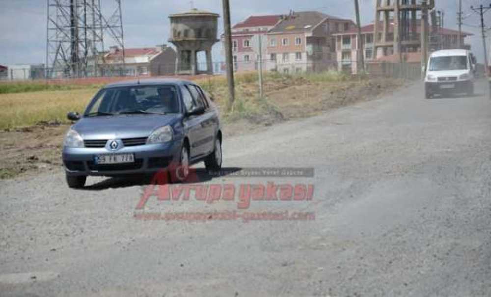 Bu Yol Asfalt Bekliyor