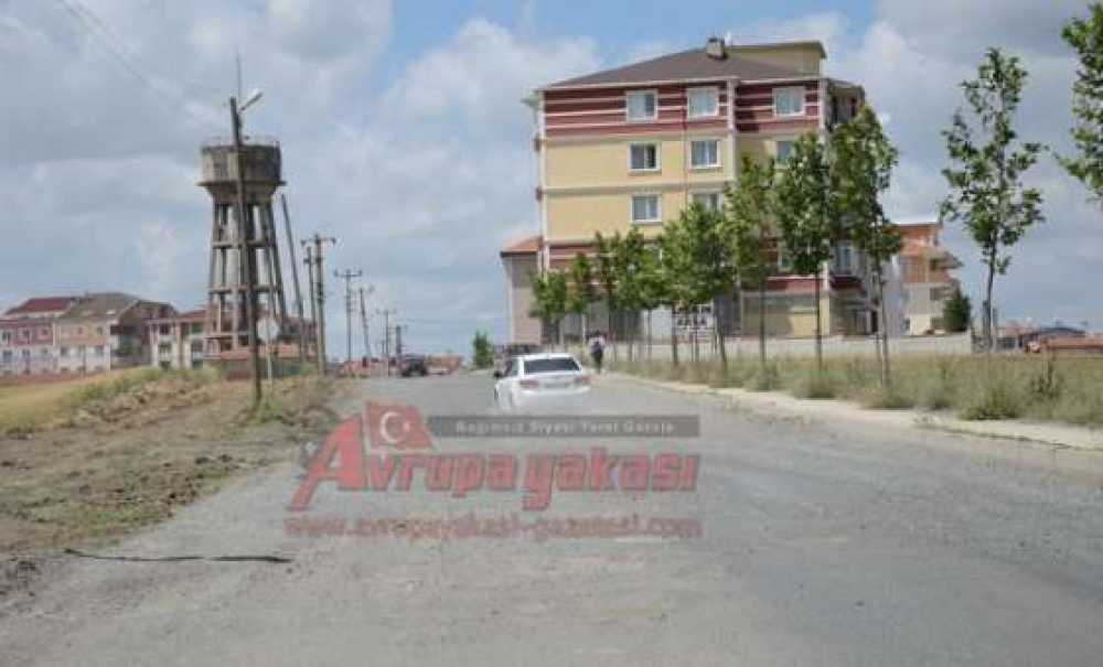 Bu Yol Asfalt Bekliyor