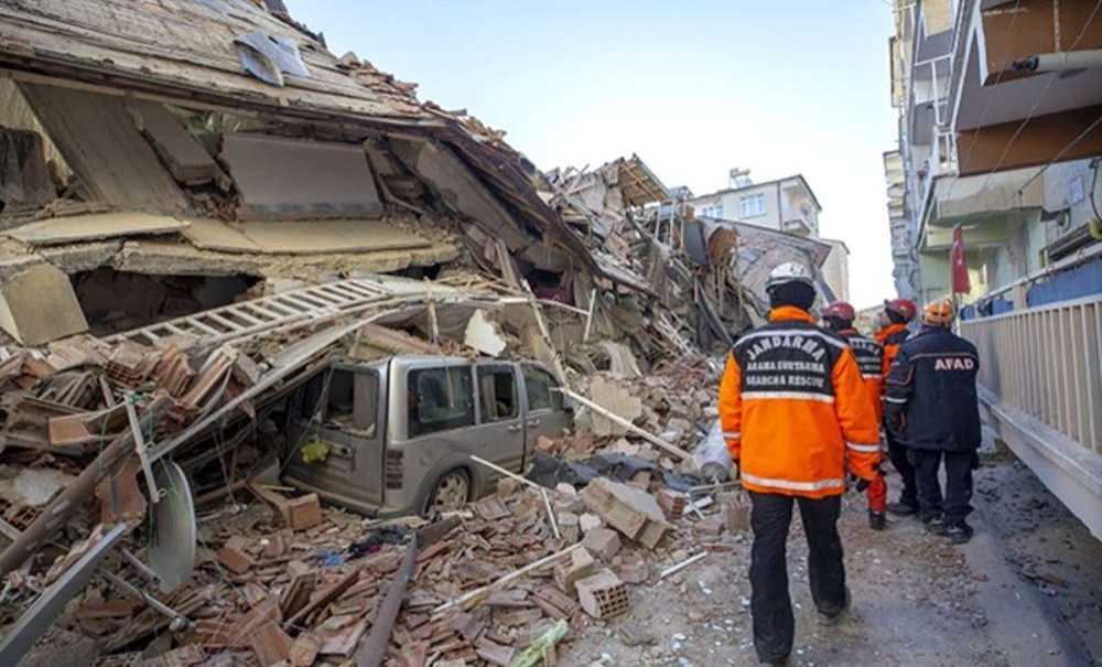 Türkiye, Elazığ Depreminde Tek Yürek Oldu