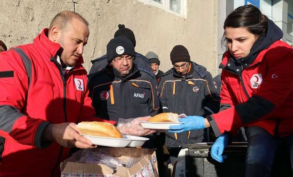 Türkiye, Elazığ Depreminde Tek Yürek Oldu