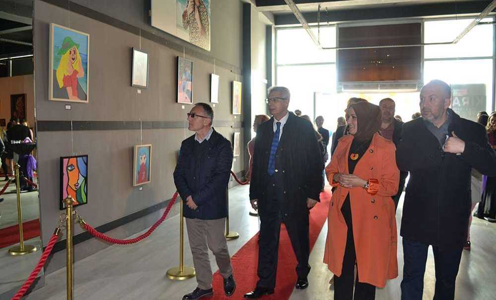 Güzel Sanatlar Derneği Resim Sergisi Açtı