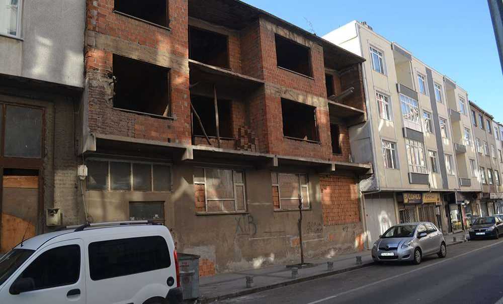 Binanın Güvenliği Sağlanınca Esnaflar Rahatladı