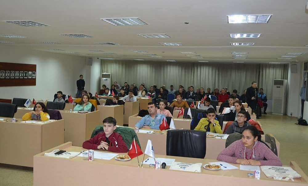 Büyüklerinin Konuşamadıklarını Konuştular