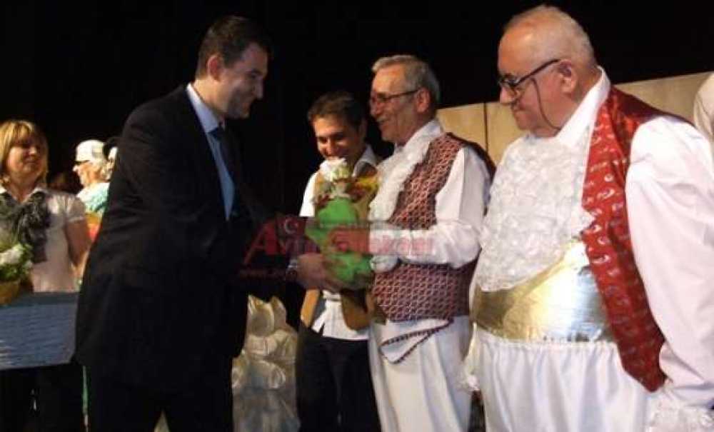 Huzurevi Sakinlerinden Tiyatro Gösterisi