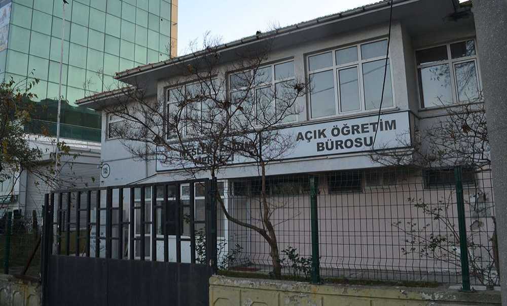 Boş Duran Kamu Binalarıyla İlgili Tartışma Büyüyor