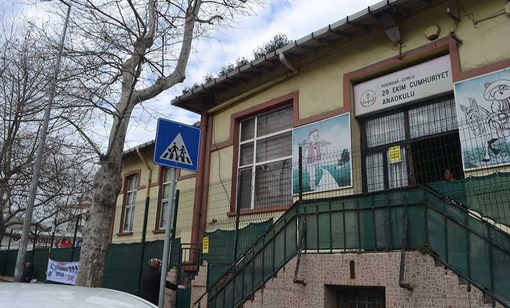 Okulun Duvarlarına Veliler Tepki Gösterdi