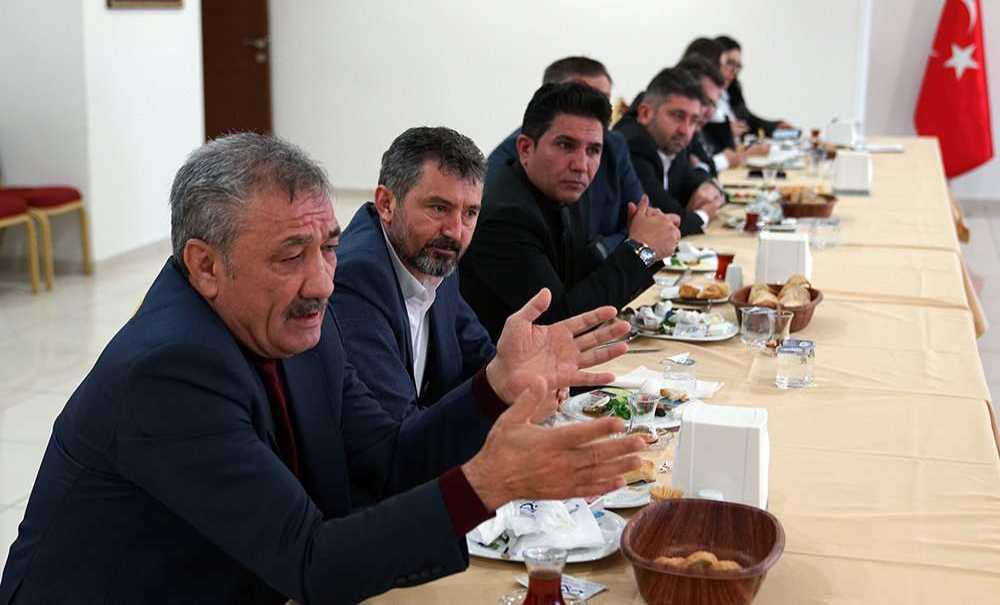 Başkan Sarıkurt Hemşehri Dernekleri İle Toplandı