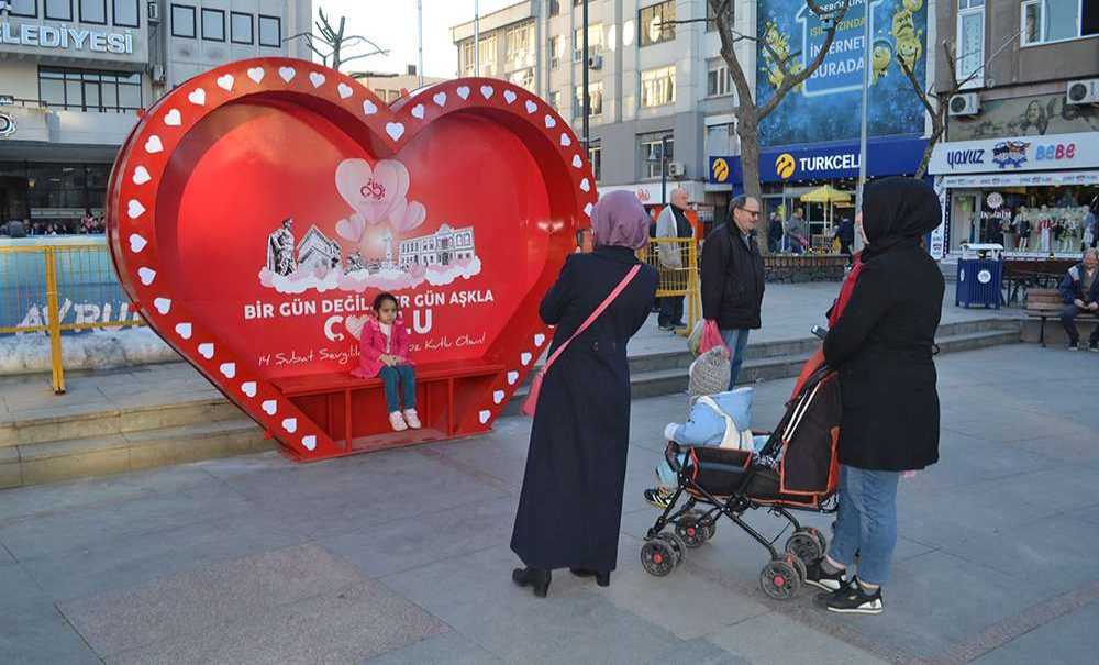 Çorlu Belediyesi 14 Şubat'ı Ölümsüzleştirdi