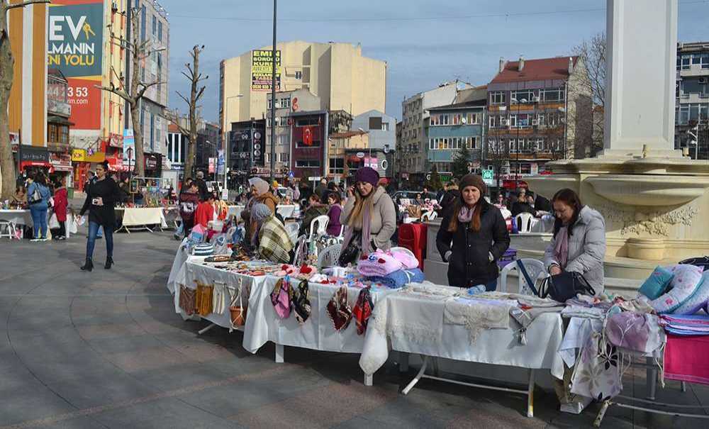 Özel Günde Hanımeli Kermesi Düzenlendi