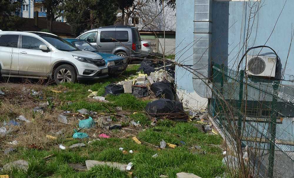 Molozları Kaldırmak İçin Neyi Bekliyorsunuz?