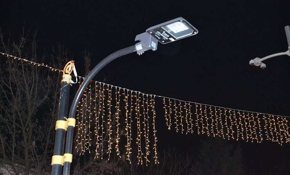 Aydınlatma Direklerini Süs İçin Mi Koydunuz?