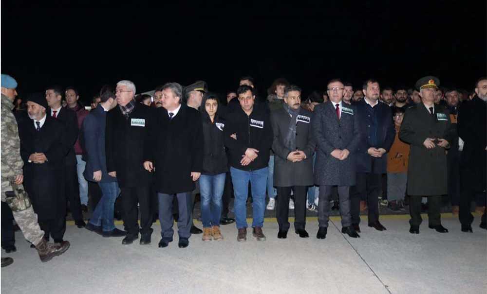 Şehitler, Çorlu Atatürk Havalimanı'nda Törenle Karşılandı
