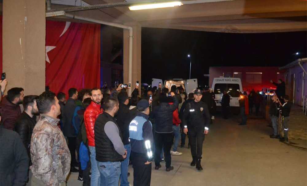 Şehitler, Çorlu Atatürk Havalimanı'nda Törenle Karşılandı