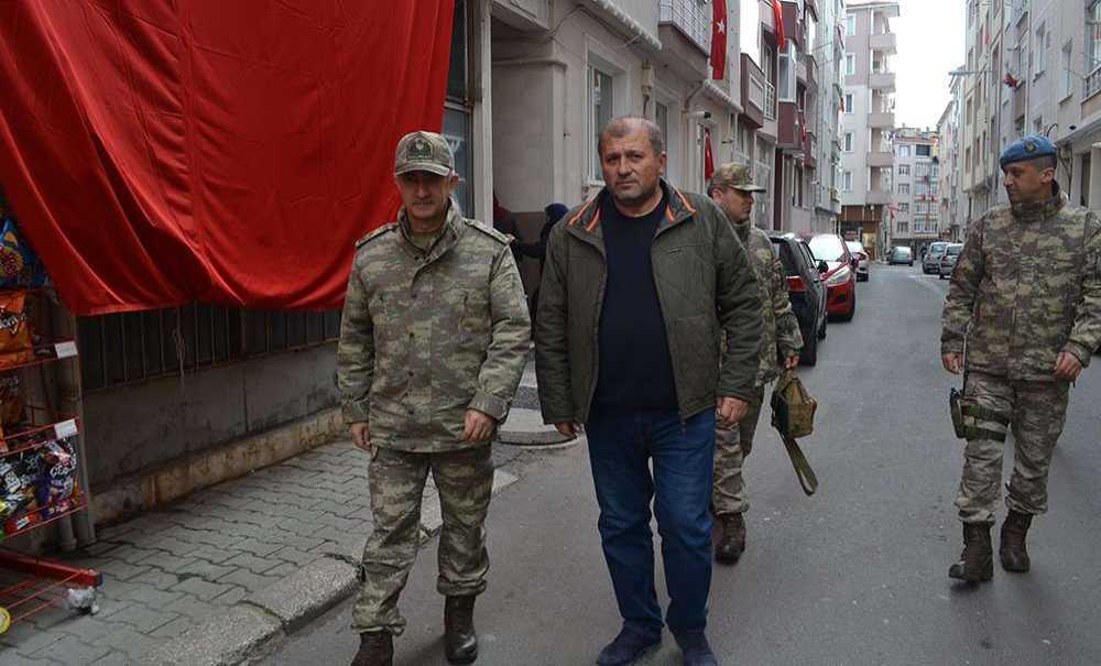 Tuğgeneral Tevfik Algan Şehidin Ailesini Yalnız Bırakmıyor