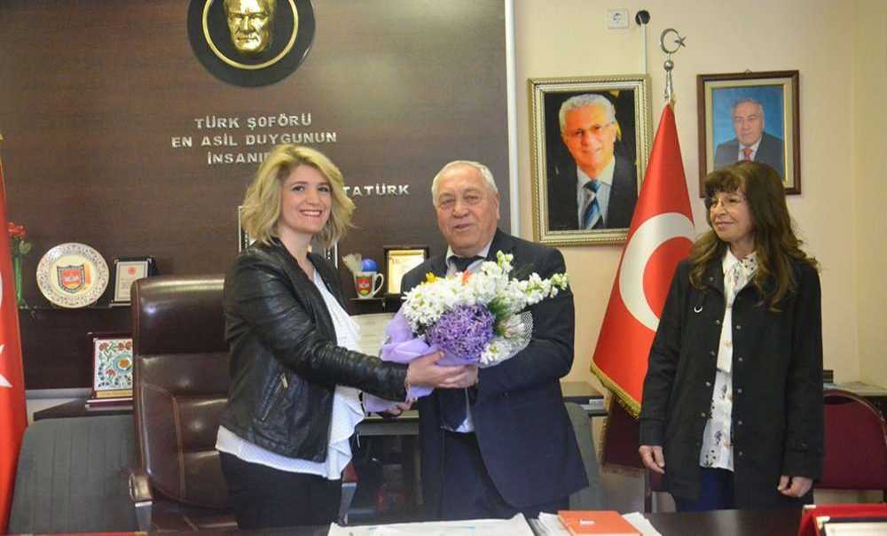 Çorlu'nun Kadın Taksi Ve Servis Şoförlerine Plaket