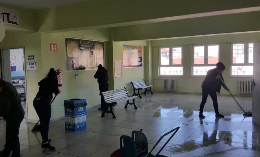 Çorlu'da 122 Okul Virüse Karşı Dezenfekte Edildi