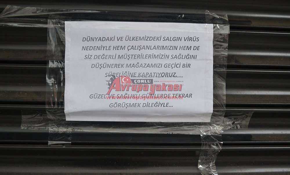 Esnaflar Müşteri Olmayınca Dükkanlarını Kapatıyor