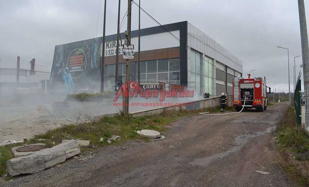 Çorlu'da Korkutan Yangın