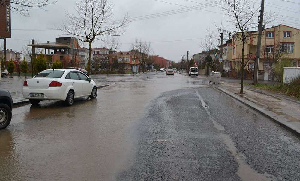 Çağlayan Sokaktaki Yol, Barajı Andırıyor