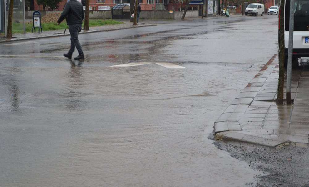 Çağlayan Sokaktaki Yol, Barajı Andırıyor