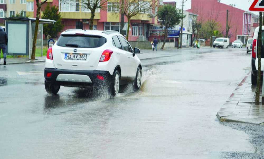 Çağlayan Sokaktaki Yol, Barajı Andırıyor