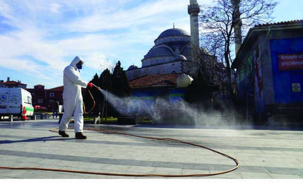“Halkımızın Sağlığı İçin Gece Gündüz Çalışıyoruz”