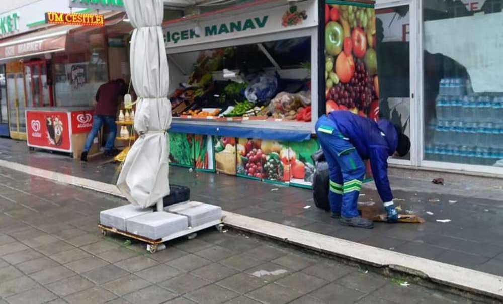 Bir Alkışta Temizlik Görevlilerine