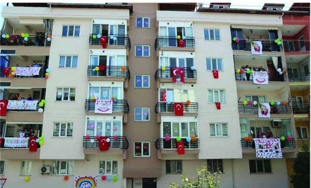 “23 Nisanı Balkonlarımızdan Coşkuyla Kutlayacağız”