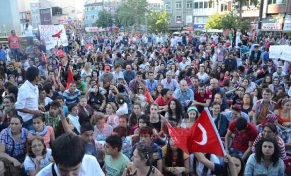 Çorlu Meydanlara Döküldü