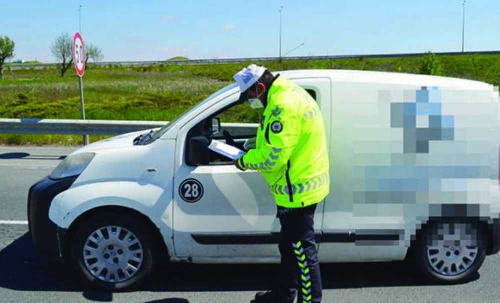 Şehirlerin Giriş Çıkışlarında Denetimler Sürüyor