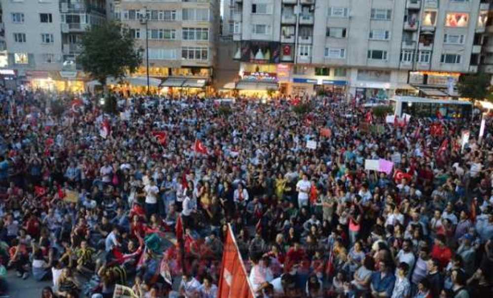 Çorlu Meydanlara Döküldü