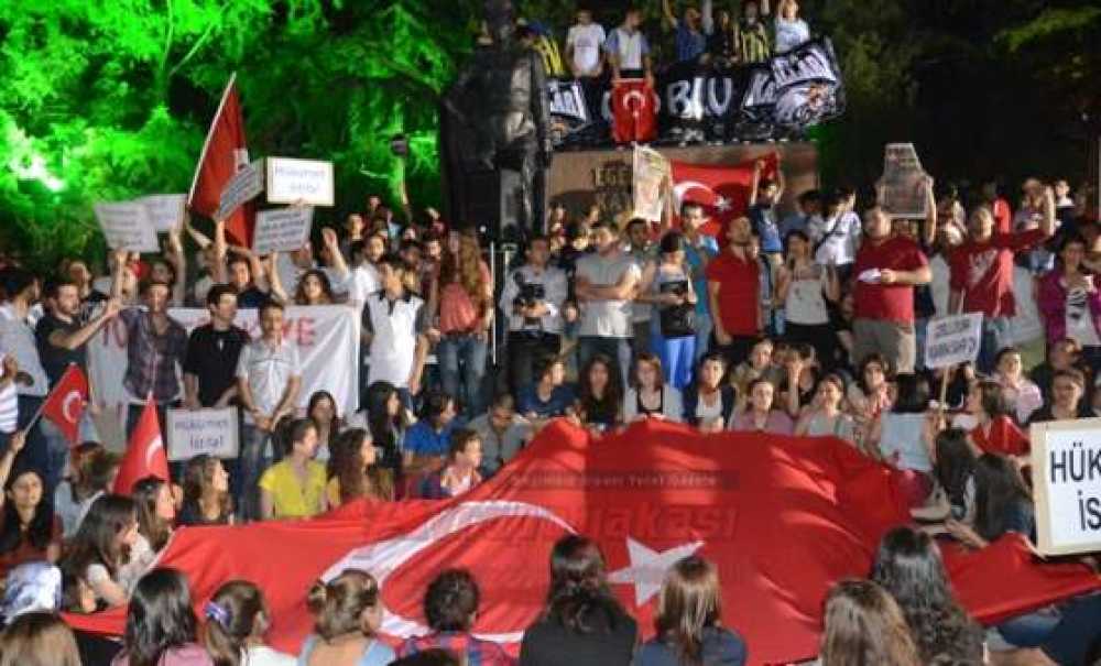 Çorlu Meydanlara Döküldü