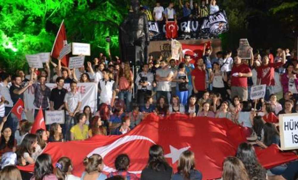 Çorlu Meydanlara Döküldü