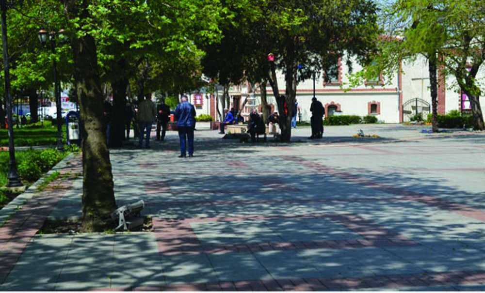 Havaların Isınmasıyla Parklarda Kalabalıklar Artıyor