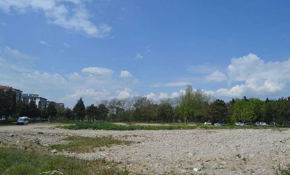 Millet Bahçesinin İhalesi Yapıldı