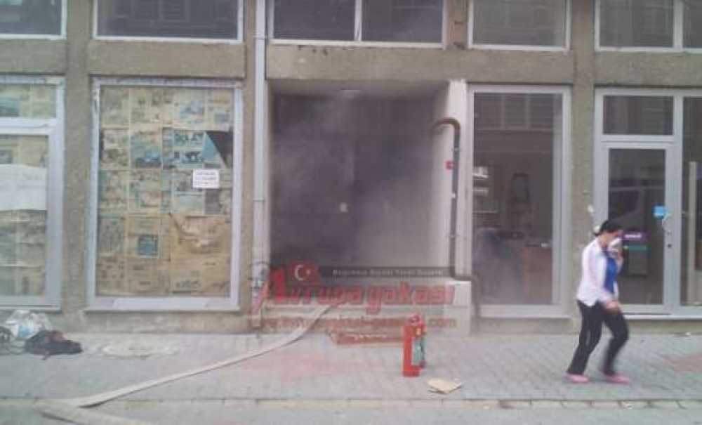 Yangında Mahsur Kalanları İtfaiye Kurtardı