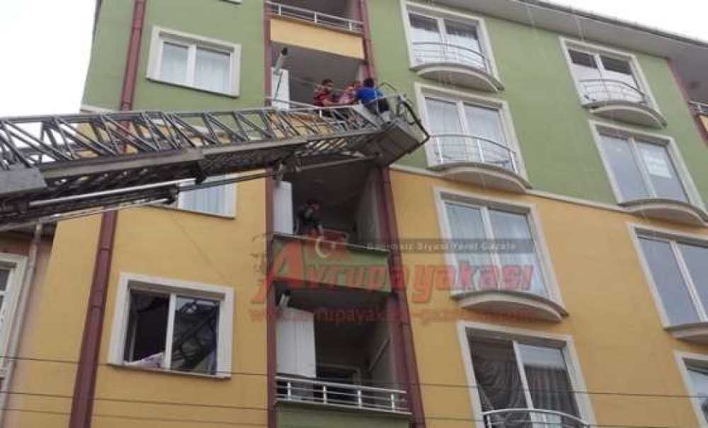 Yangında Mahsur Kalanları İtfaiye Kurtardı