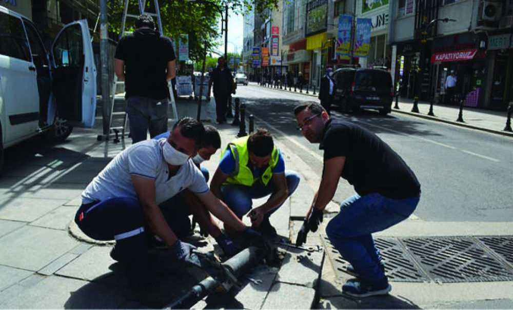 Yanmayan Aydınlatma Direkleri Tamir Edildi